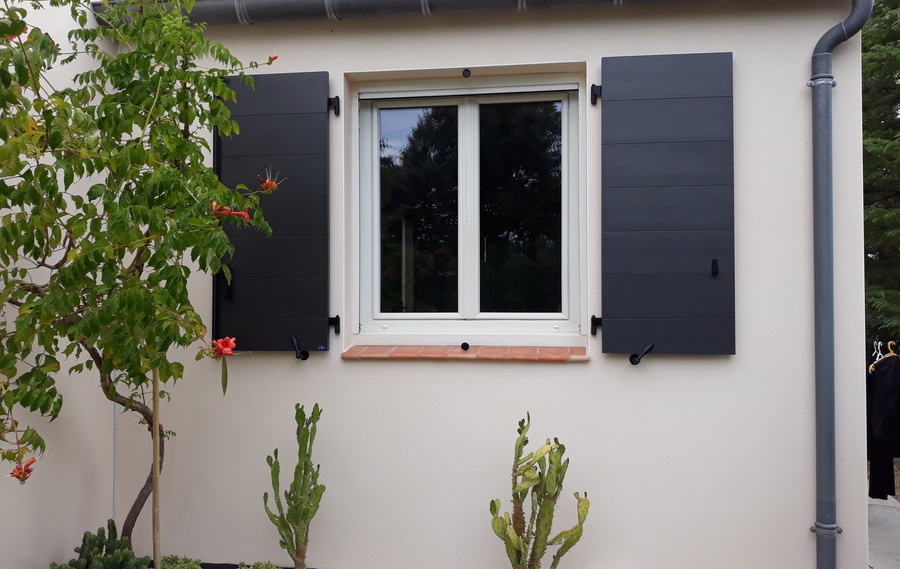 Volets battants &eacute;pur&eacute;s &agrave;&nbsp;Nantes