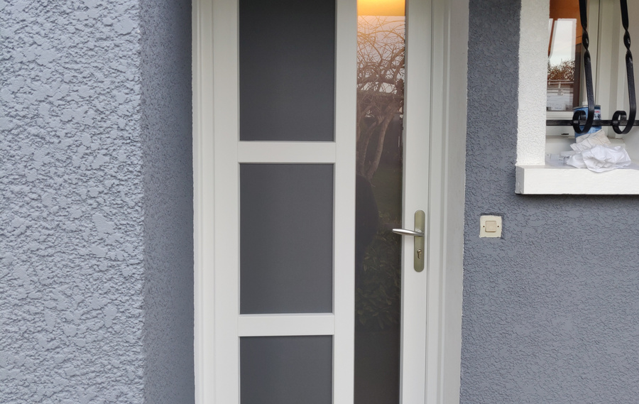 Notre gamme de portes d'entr&eacute;e en PVC CLASSIQUE et PVC CONTEMPORAINE &agrave;&nbsp;Nantes